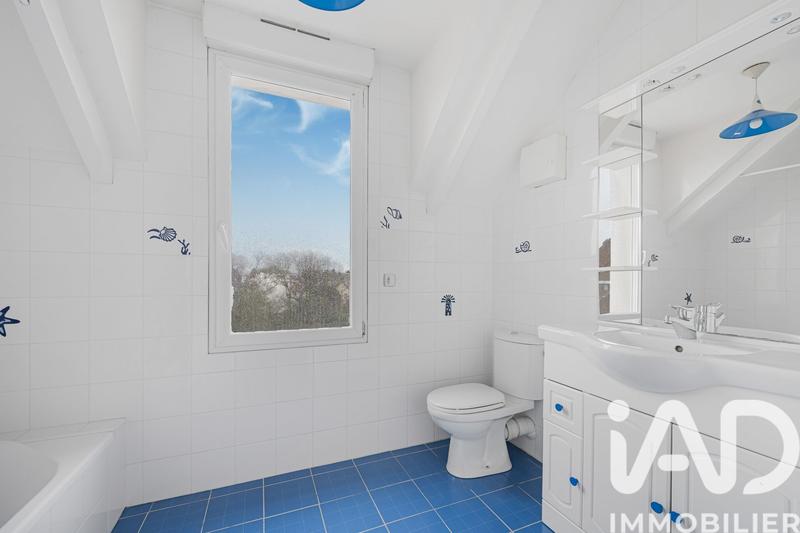 Maison - 251 m² - 10 pièces