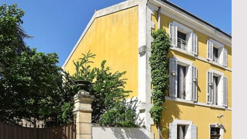 Maison - 290 m² - 8 pièces