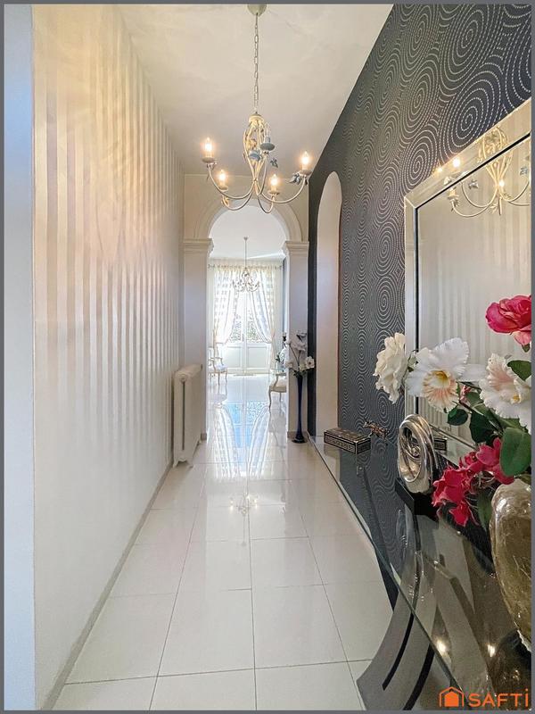 Maison de maîtres - 620 m² - 18 pièces