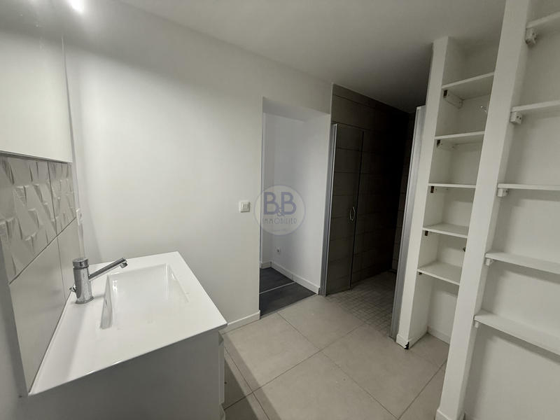 Villa - 235 m² - 8 pièces