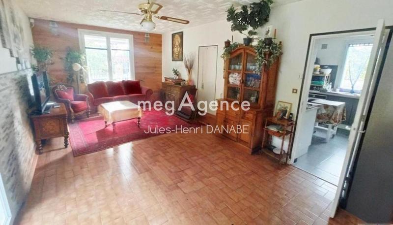 Maison - 121 m² - 6 pièces