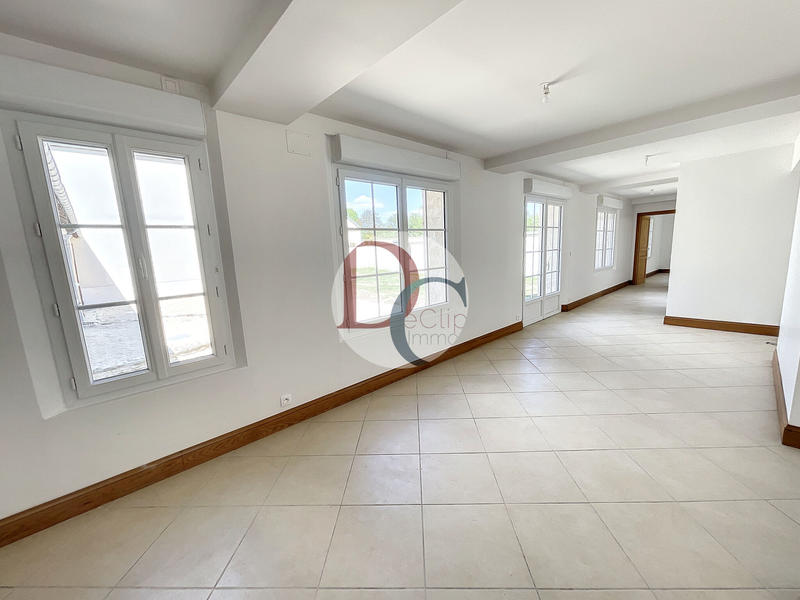 Maison - 316 m² - 11 pièces