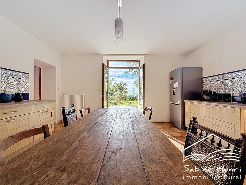 Maison ancienne - 260 m² - 8 pièces