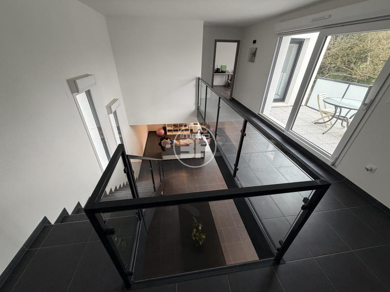 Maison - 250 m² - 7 pièces