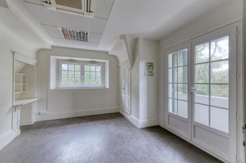 Villa - 439 m² - 12 pièces