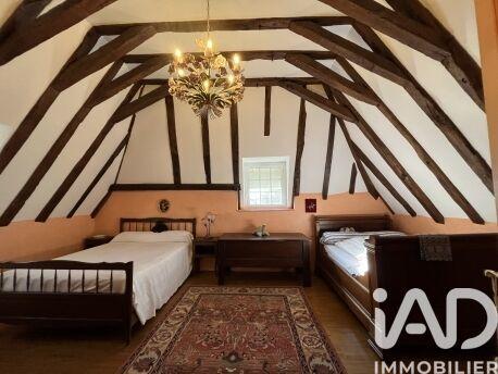 Maison - 200 m² - 7 pièces