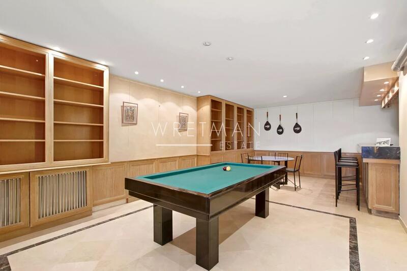 Maison - 287 m² - 8 pièces