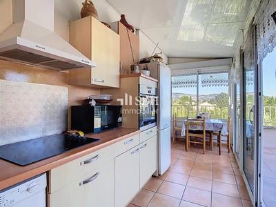 Appartement - 81 m² - 3 pièces