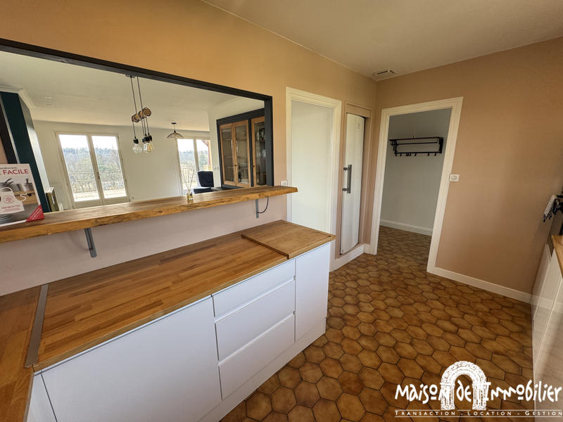 Maison - 191 m² - 5 pièces