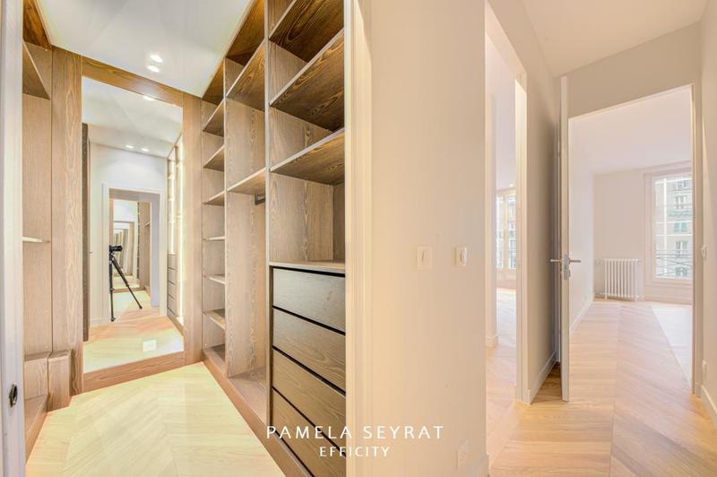 Appartement - 152 m² - 6 pièces