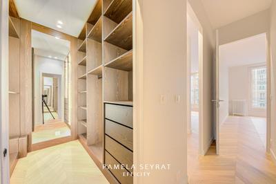 Appartement - 152 m² - 6 pièces