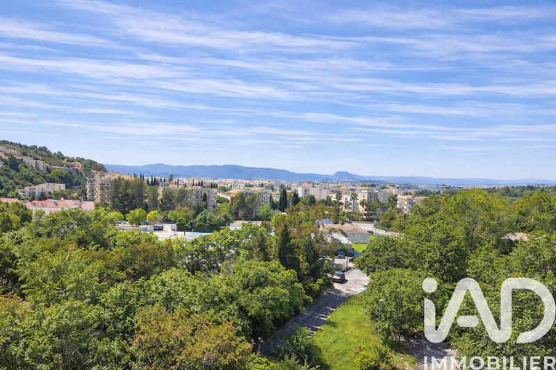 Appartement - 120 m² - 5 pièces