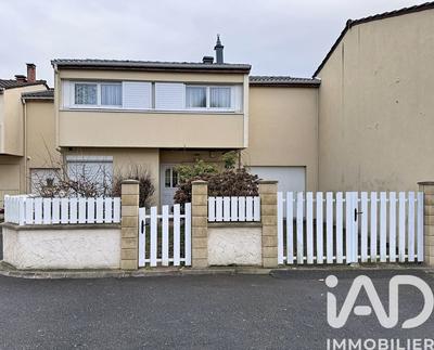 Maison - 104 m² - 4 pièces