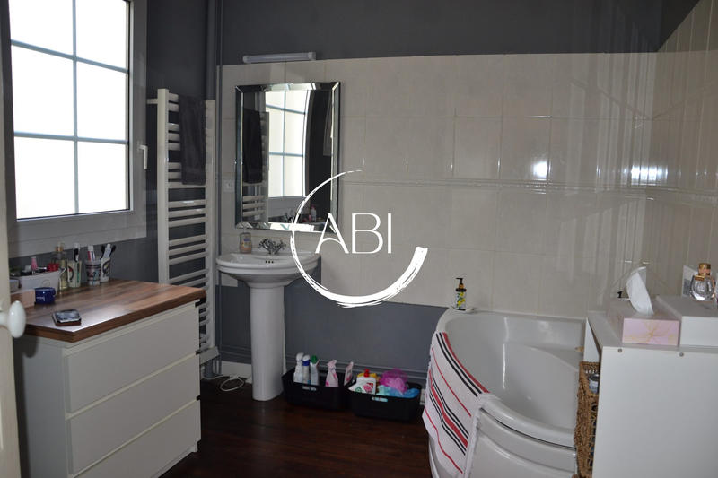 Maison - 160 m² - 8 pièces