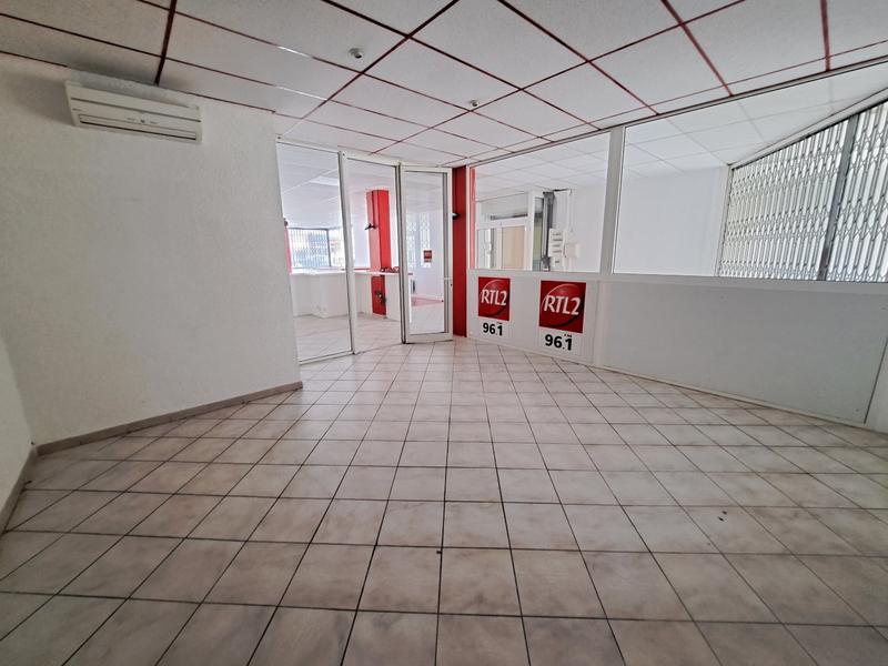 Local d'activités - 2 pièces