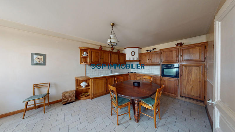 Maison - 175 m² - 6 pièces