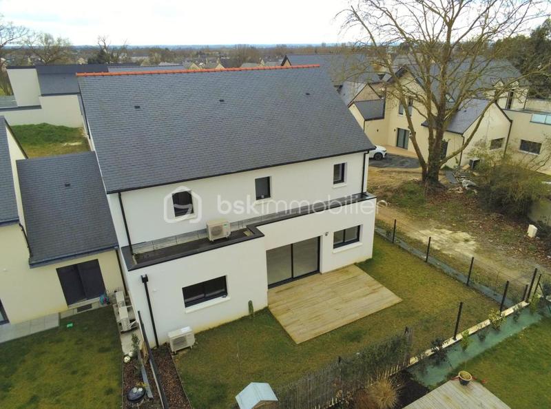 Maison - 177 m² - 6 pièces