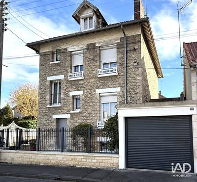 Maison - 143 m² - 7 pièces