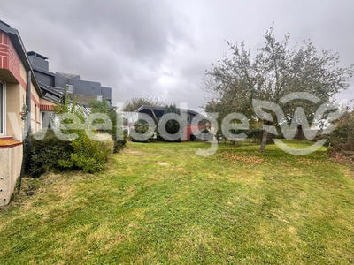 Maison - 320 m² - 12 pièces