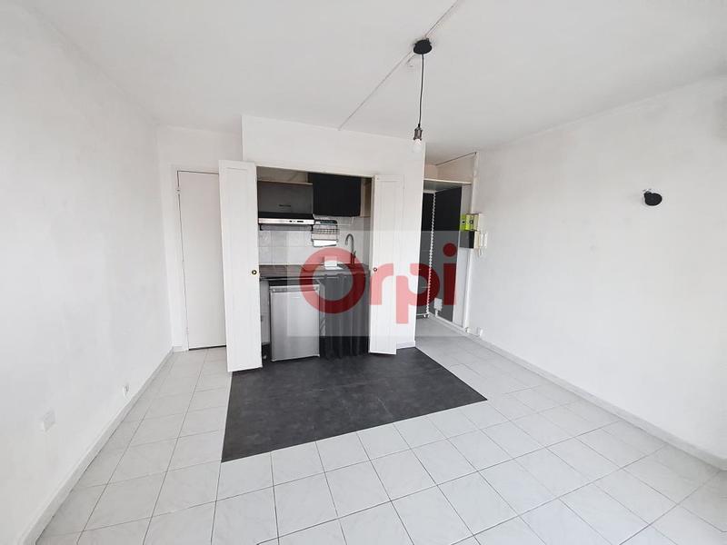 Studio - 17 m² - 1 pièce