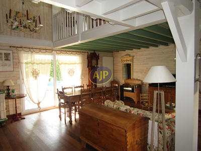 Villa - 185 m² - 7 pièces