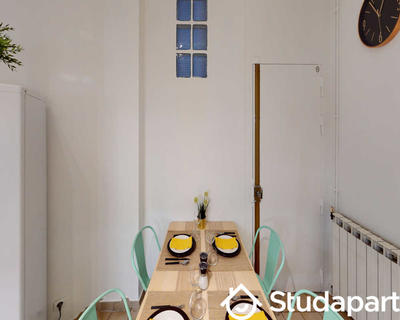 Chambre - 100 m² - 1 pièce