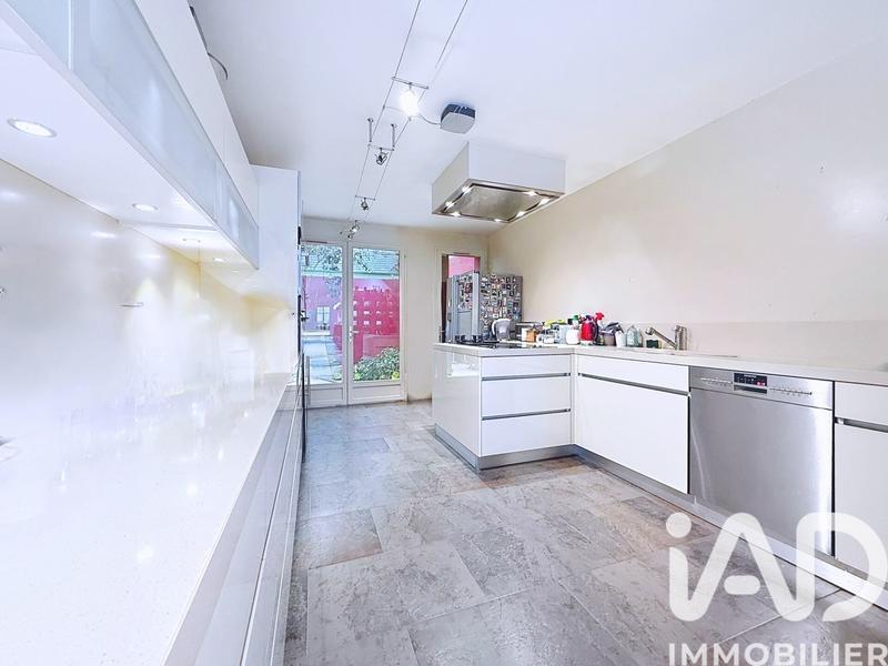 Maison - 159 m² - 6 pièces