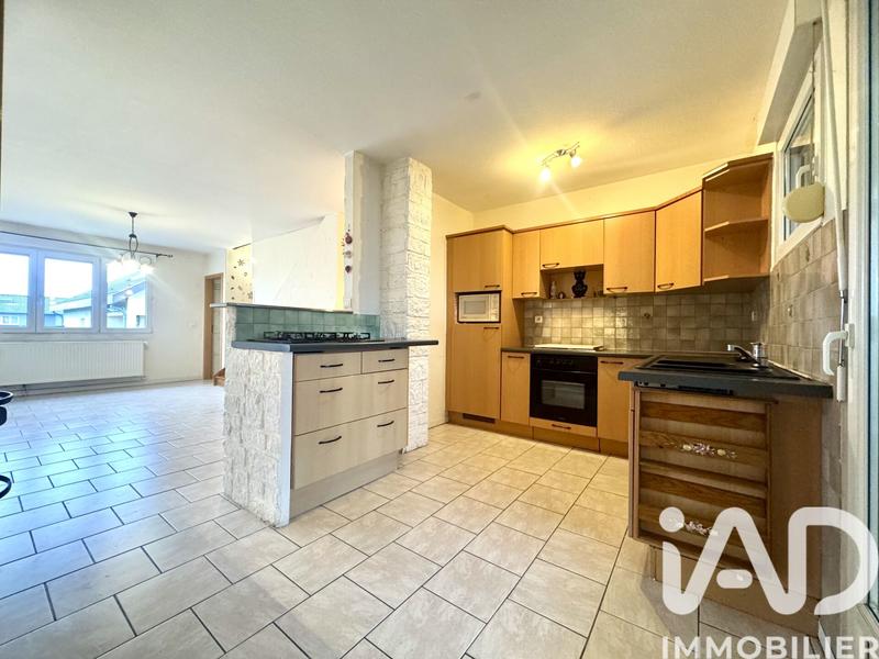 Maison - 239 m² - 5 pièces