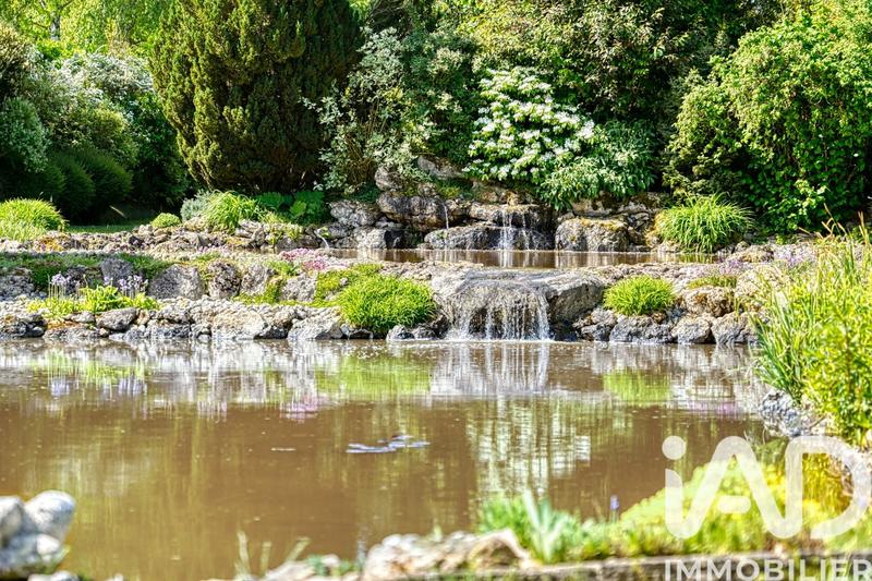 Maison - 290 m² - 8 pièces