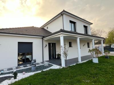 Maison - 165 m² - 6 pièces