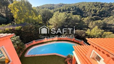 Maison - 171 m² - 7 pièces