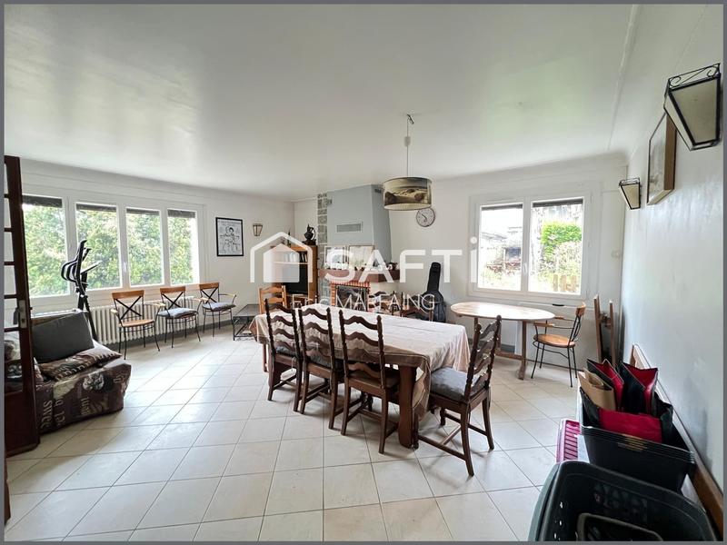 Maison - 277 m² - 12 pièces