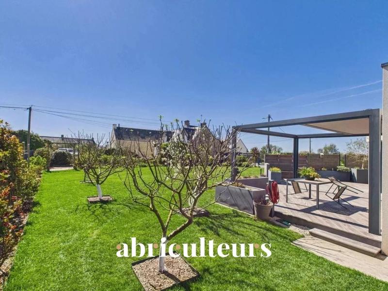 Maison - 186 m² - 9 pièces