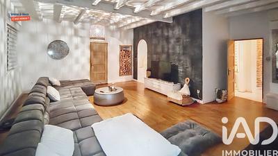 Maison - 260 m² - 14 pièces