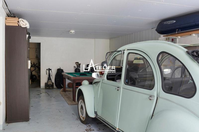 Maison - 210 m² - 10 pièces