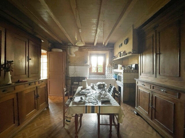 Maison - 185 m² - 8 pièces