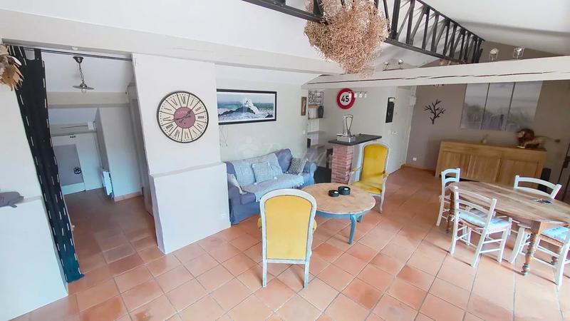 Appartement - 136 m² - 4 pièces