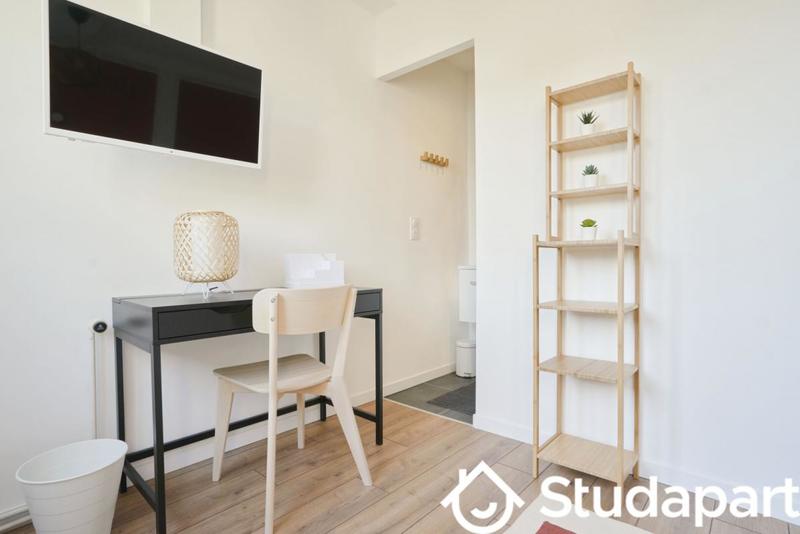 Chambre - 12 m² - 1 pièce