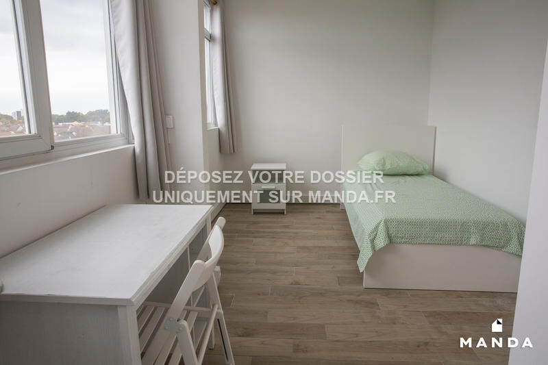 Chambre - 10 m² - 4 pièces