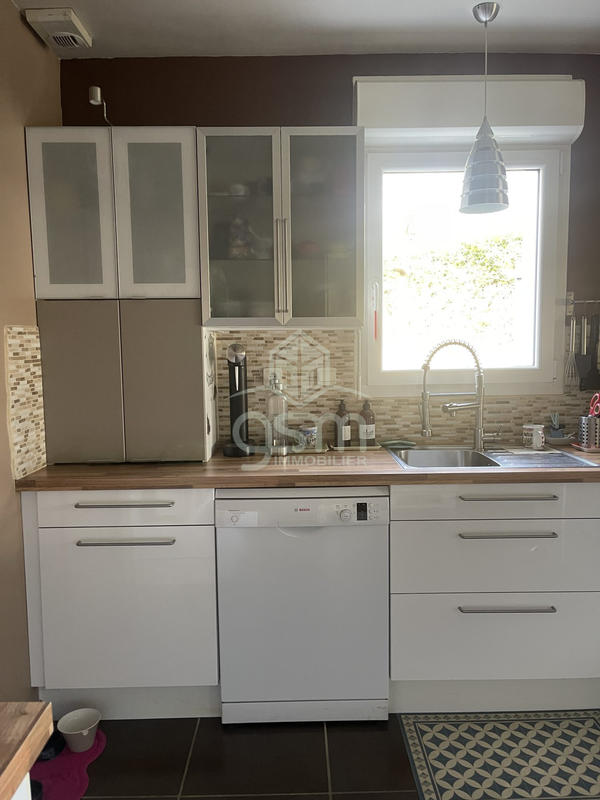 Maison traditionnelle - 125 m² - 6 pièces