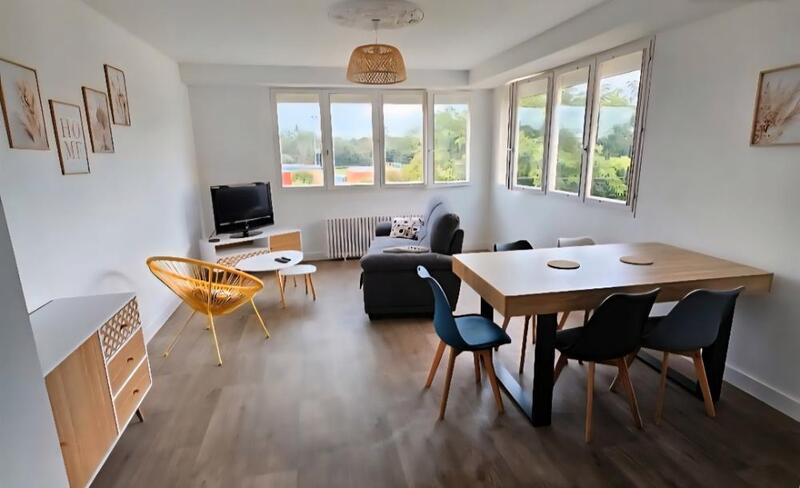 Maison - 93 m² - 5 pièces