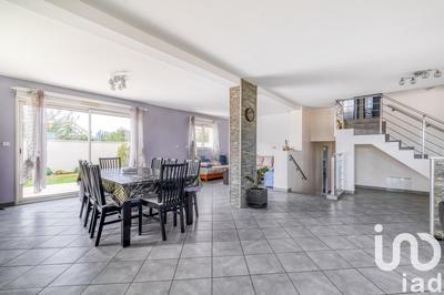 Maison - 163 m² - 7 pièces