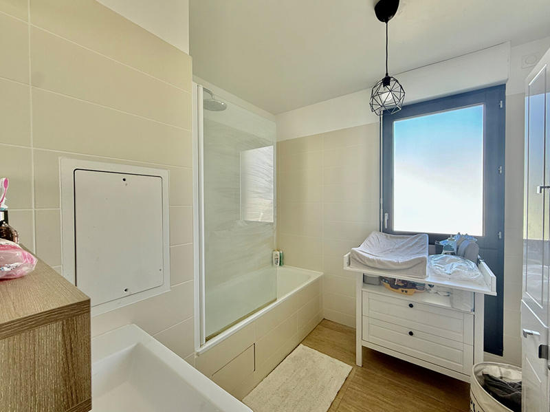 Appartement - 65 m² - 3 pièces