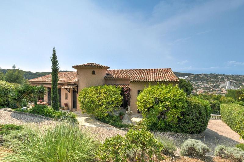 Villa - 231 m² - 5 pièces