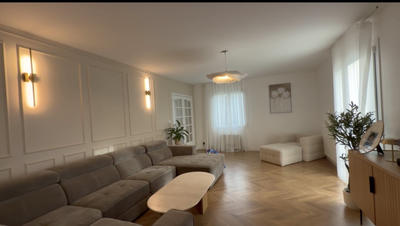 Maison - 290 m² - 9 pièces