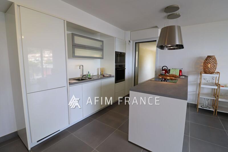 Appartement - 82 m² - 3 pièces