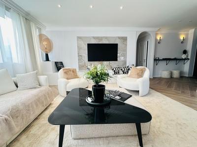 Appartement - 153 m² - 5 pièces