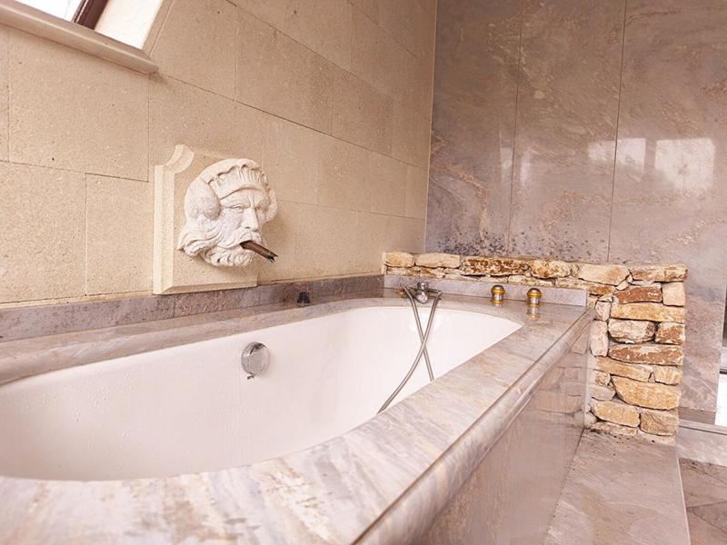 Maison - 185 m² - 6 pièces