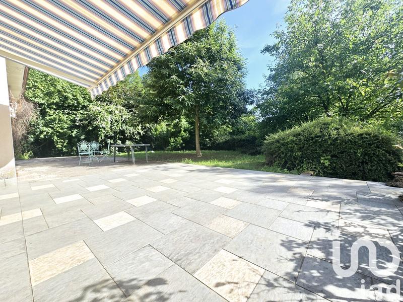 Maison - 195 m² - 8 pièces