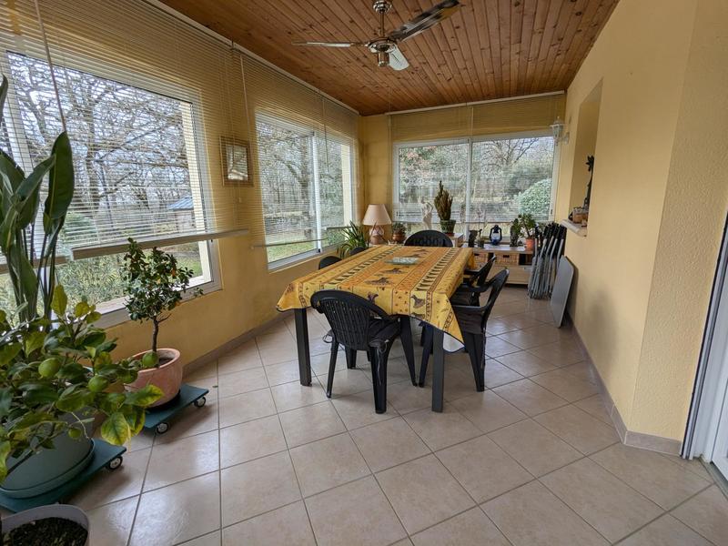 Maison - 220 m² - 11 pièces